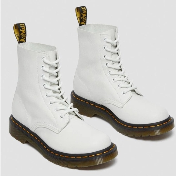 Dr. Martens 1460 PASCAL VIRGINIA OPTICAL WHITE COMBAT BOOTS | NEW!! 🖤💛🖤💛 - Picture 1 of 16